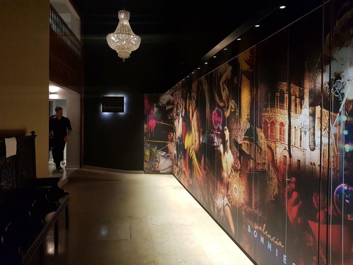 Bonnies Suites & Spa Valencia Valência Exterior foto